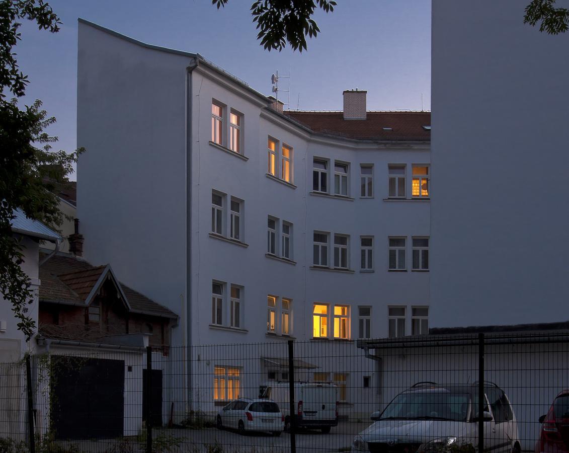 Cosy Design Apartment II Брно Екстер'єр фото